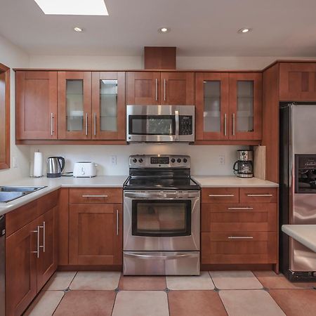 Whytecliff Park Place Near Ocean Уэст-Ванкувер Экстерьер фото